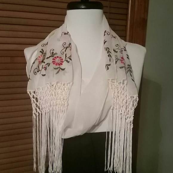 Scarf - Picture 1 of 2