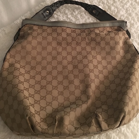 Gucci hobo bag.  100% genuine. Preloved.
