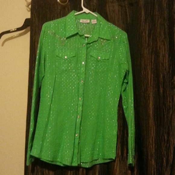Beautiful green Wrangler pearl snap button up
