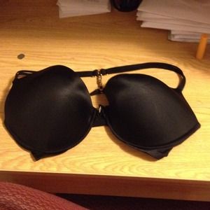 38DD VICTORIAS SECRET BRA!