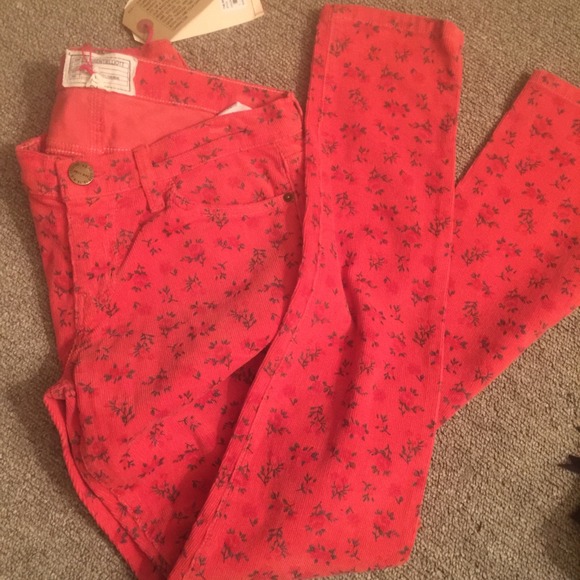 SOLD 💸CURRENT ELLIOT skinny corduroy jeans sz27