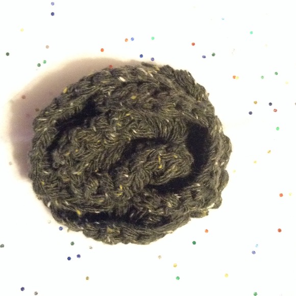 Handmade Olive Green Crochet Flower Pin - Picture 4 of 4