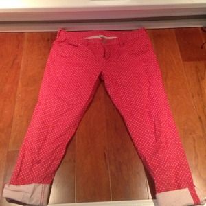 Pink polka dot, ankle, Capri pants.