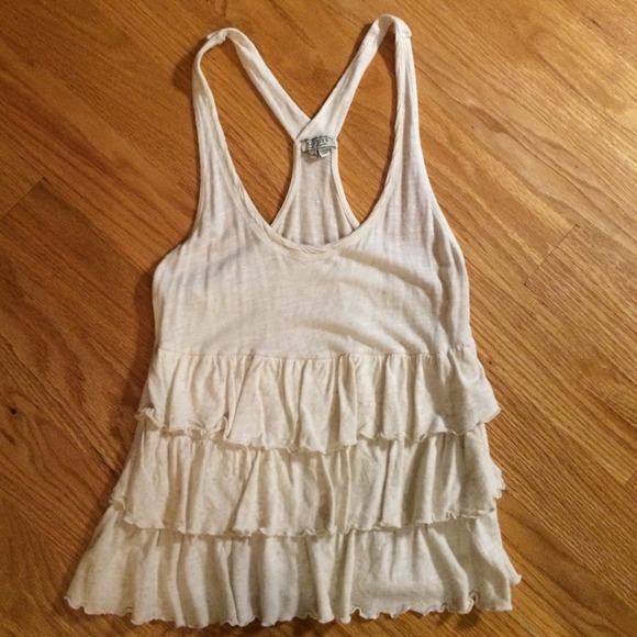 Cute Guess tank shirt - Picture 2 of 3