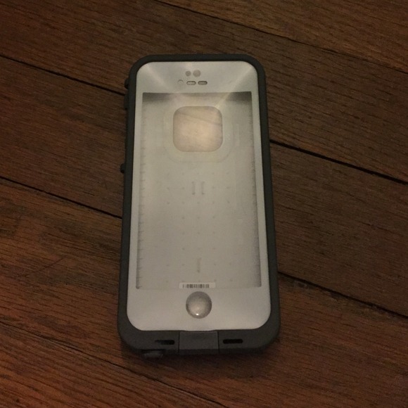 iPhone 5/5s Lifeproof phone case