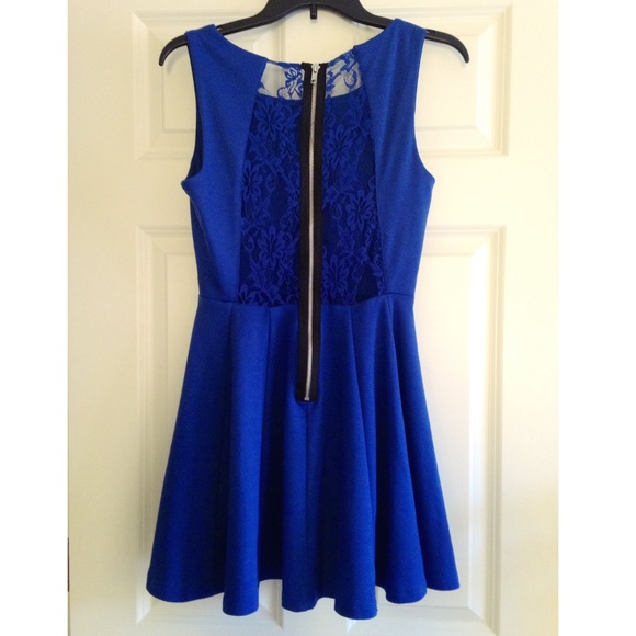 Party dress - Picture 3 of 4