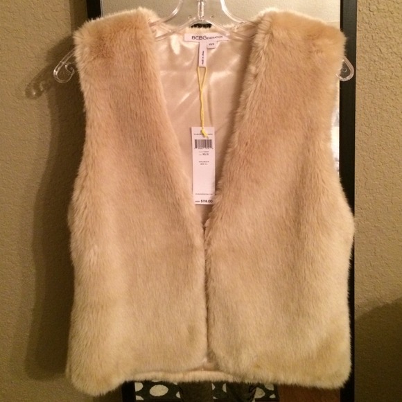 Bcbgeneration faux fur vest