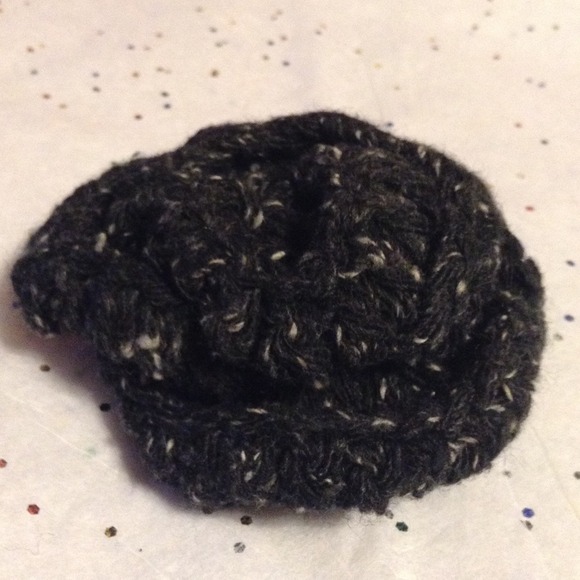 Handmade Black Crochet Flower Pin. - Picture 3 of 4