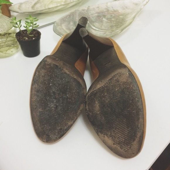 Via Spiga heels 8.5size - Picture 3 of 4