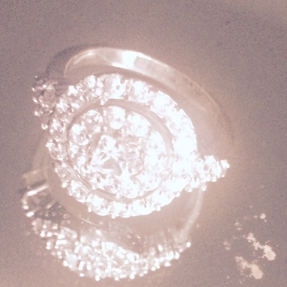 Silver diamond ring - Picture 3 of 4