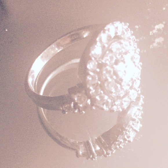 Silver diamond ring - Picture 4 of 4