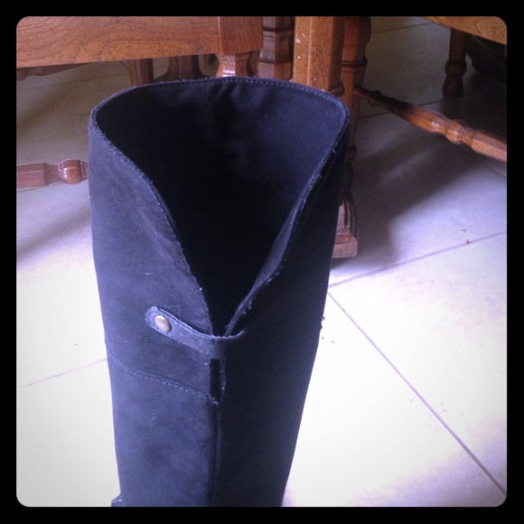 Black knee high boots comfortable zipper inside