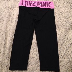 PINK VS cropped yoga pants