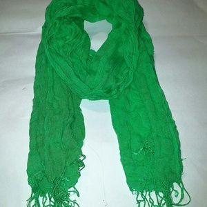 Green Light Weight Scarf