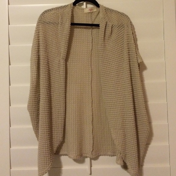 *dupe* Brandy Melville Voltaire cardigan