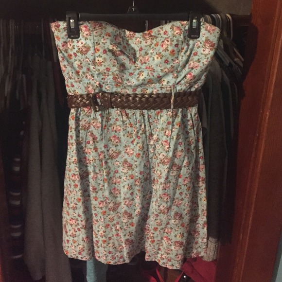 Blue floral strapless dress