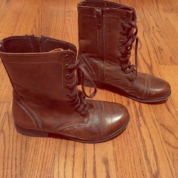 Never worn Steve Madden combat boots