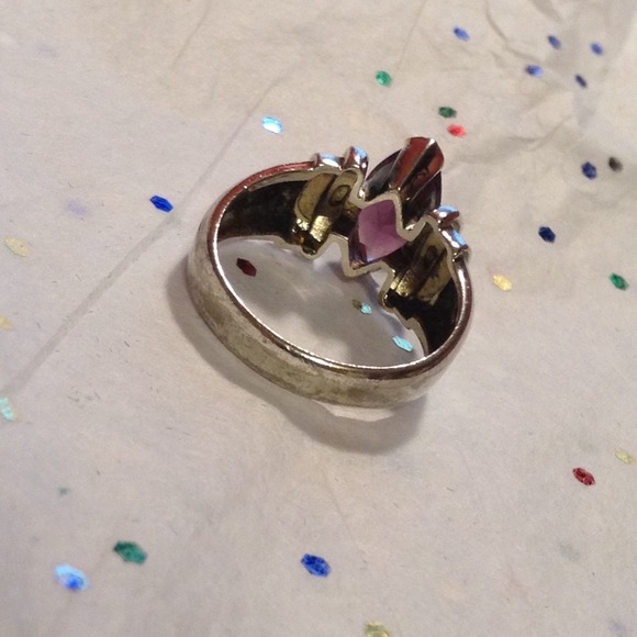 Vintage Sterling Silver and Amethyst Ring - Picture 3 of 4