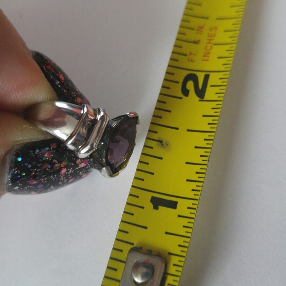 Vintage Sterling Silver and Amethyst Ring - Picture 4 of 4