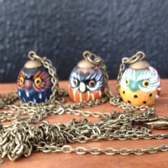 Hand painted owl necklaces! - Picture 4 of 4