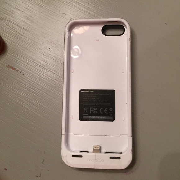 white iphone 5/5s mophie case