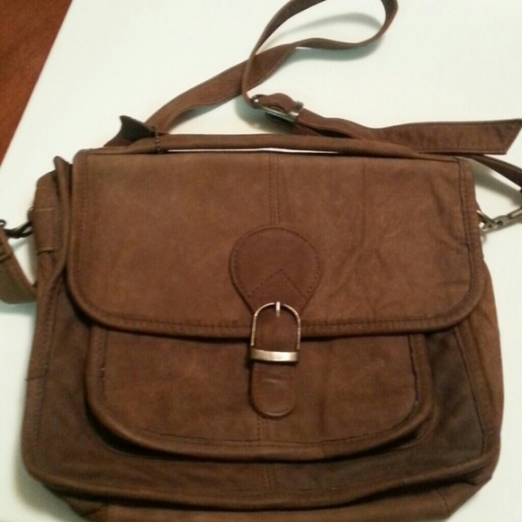 CARROLL COLLECTION GENUINE SUEDE SHOULDER BAG - Picture 1 of 2