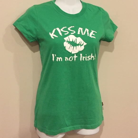 Tops - 🎉SALE🎉Kiss Me I'm Not Irish green shirt