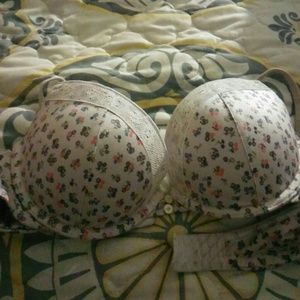 Flower design bra from aerie
