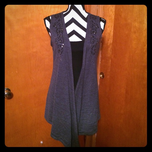 Sleeveless vest