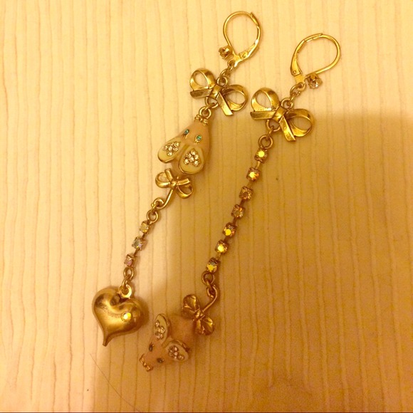 Betsey earring