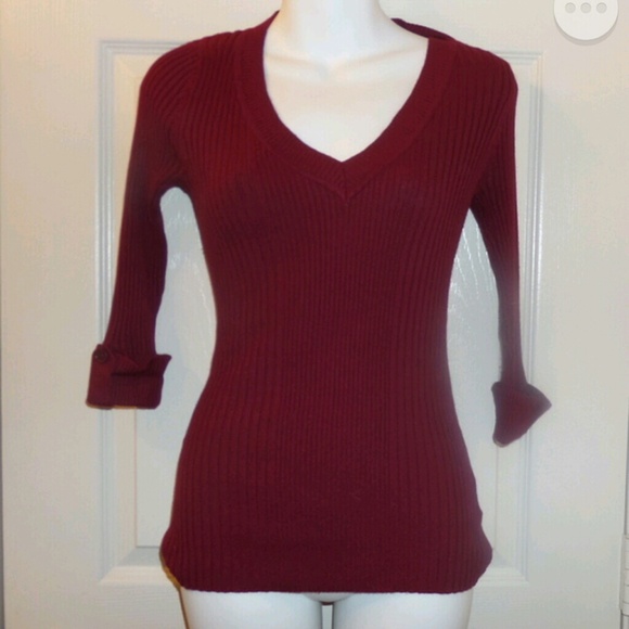 Maroon sweater
