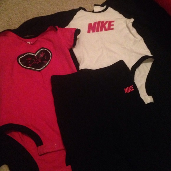 Baby nike outfit 9-12 months