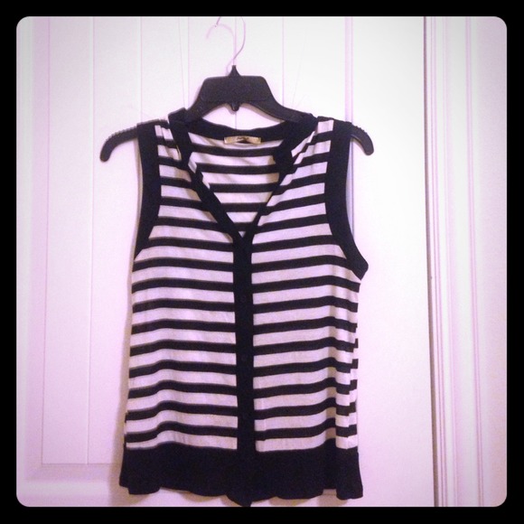 Striped vest 😊