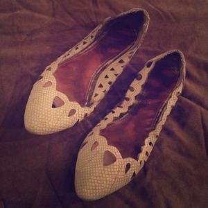 MIA CUT OUT FLATS