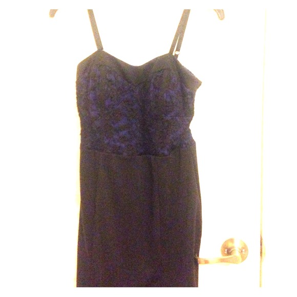 Knee-length black and blue dress