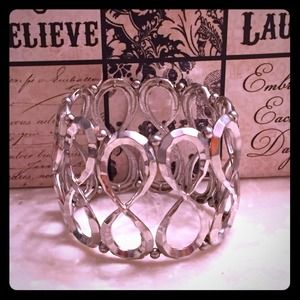 Silver stretch bracelet