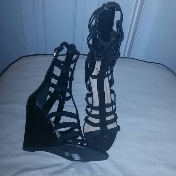NEW Black cage wedges size 8.5 zippers in back