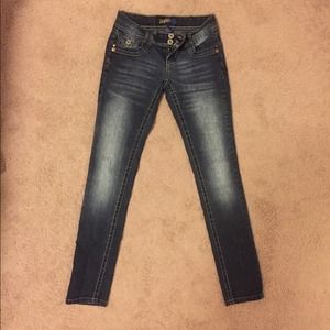 Awesome Angels skinny jeans. Great condition.:)