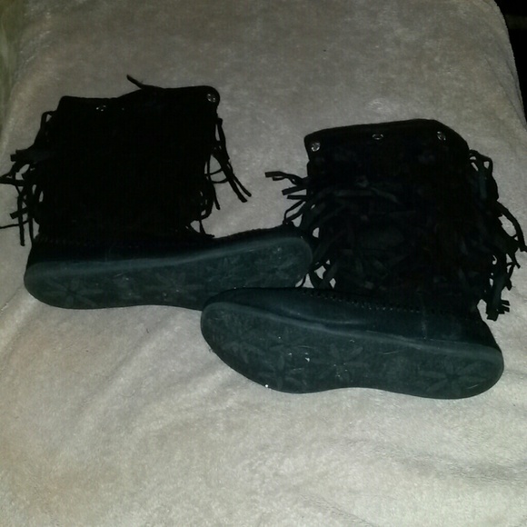 Girl's Mudd black fringe boots