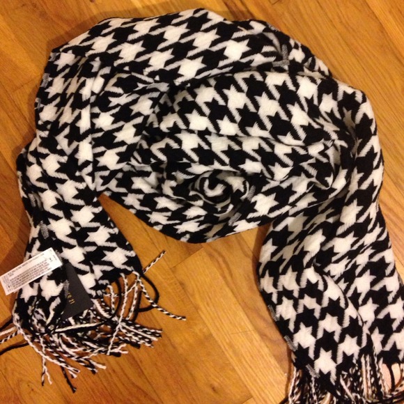 Herringbone Print Scarf