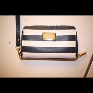 Michael Kors Nautical iPhone tech wristlet