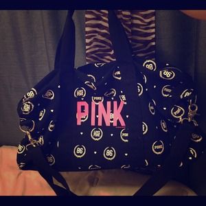Victoria's secret travel bag. (Love pink )