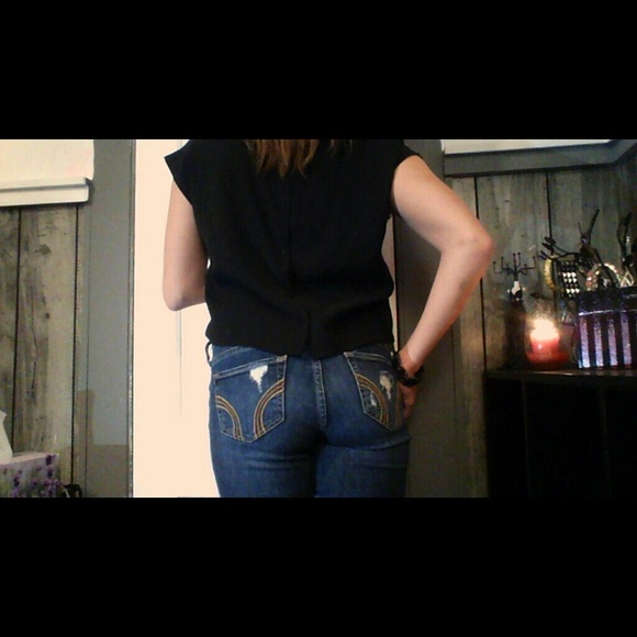 Flirty Butterfly Top - Picture 3 of 4