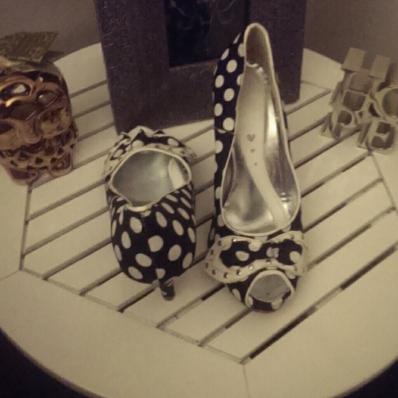Navy blue Polka dots Italian shoes.