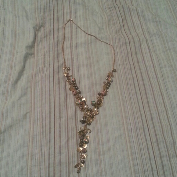 Beaded  "v" shaped necklace!