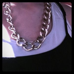 Thick gold chain necklace