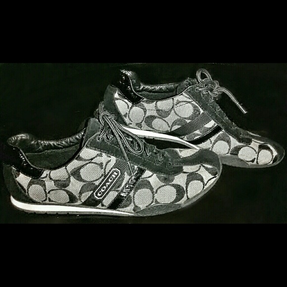 Super Cute Size 7 Coach Shoes!