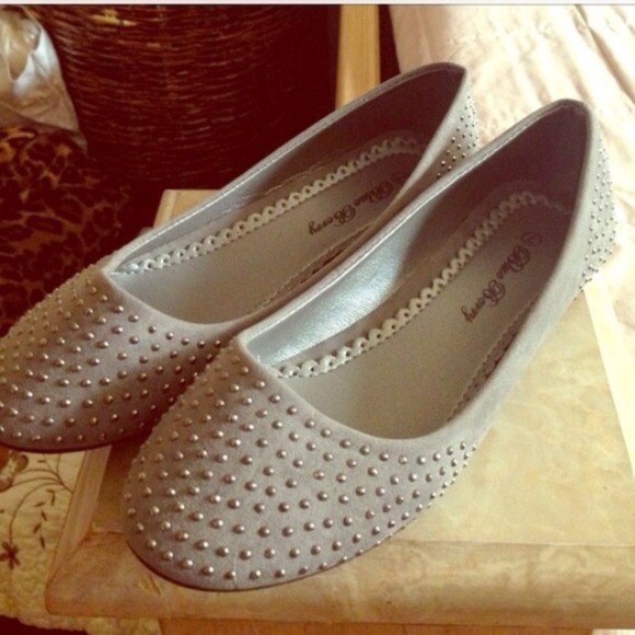 Shoes - Grey studded flats.