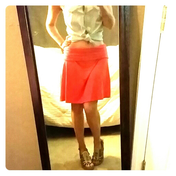 Mossimo coral skirt size medium
