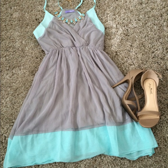 Lulus Dresses & Skirts - 🚫BUNDLED! Fun/Flirty Dress - Gorgeous!
